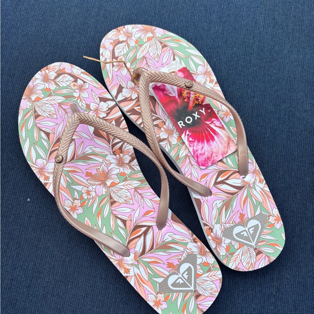 New Roxy Bermuda Flip Flops 🌺